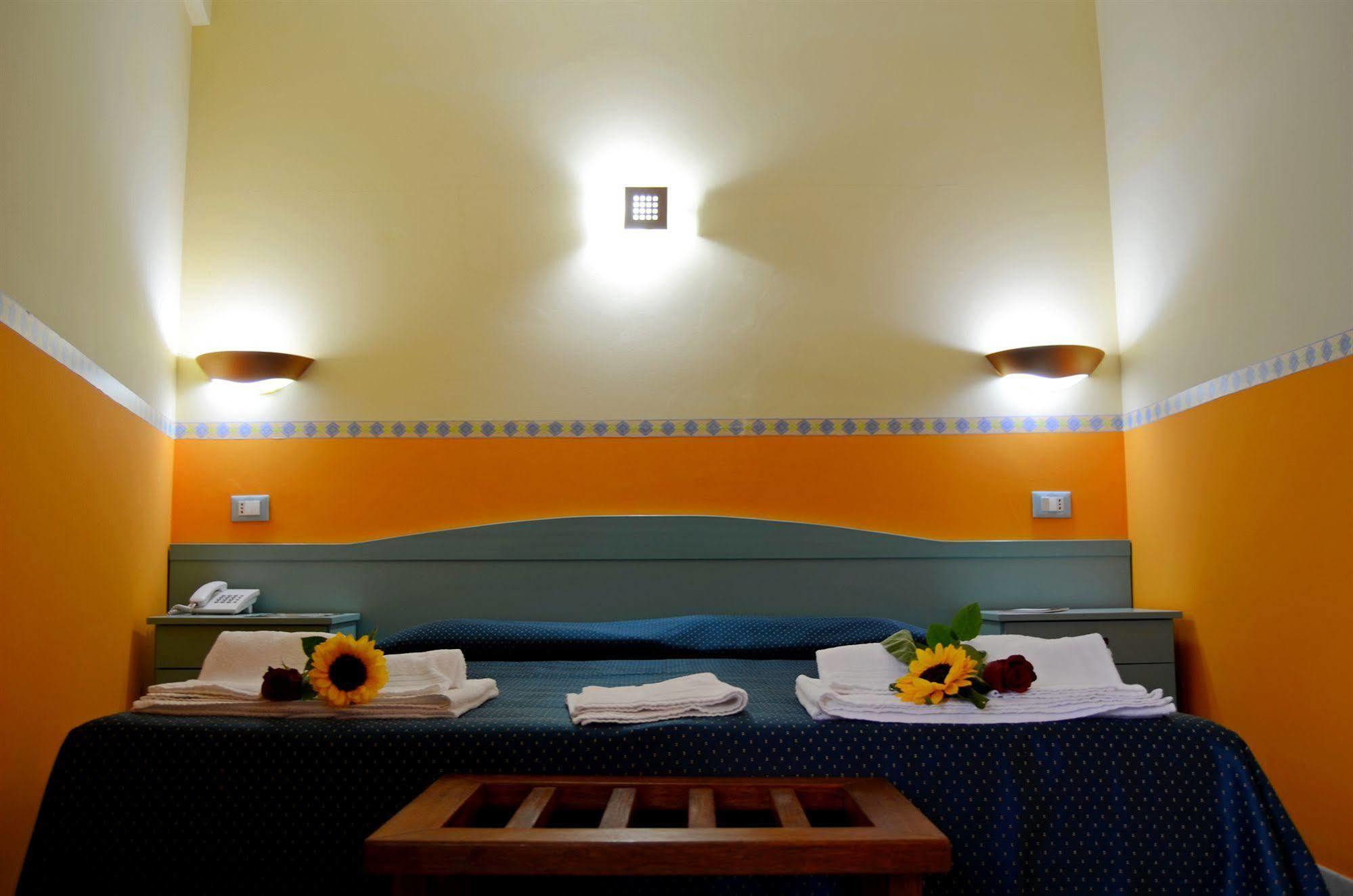 Hotel Costa Antiga Castelsardo Exterior photo